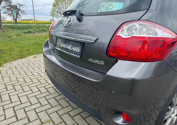 Toyota Auris cena 29900 przebieg: 162224, rok produkcji 2010 z Gniewkowo małe 326